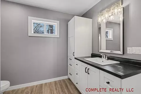 Bath - 7069 E Atherton, Davison, MI 48423 photo 1 of 5