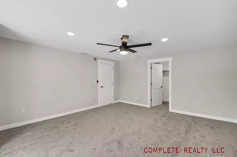 Bedroom - 7069 E Atherton, Davison, MI 48423 photo 2 of 3