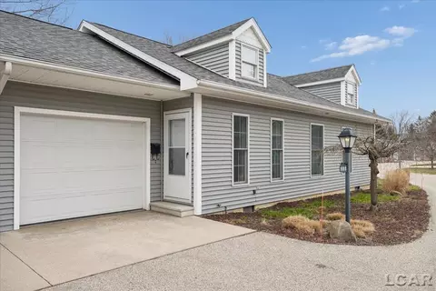 Other - 959 W Maumee #B, Adrian, MI 49221 photo 2 of 8