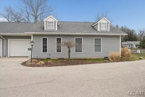 959 W Maumee #B, Adrian, MI 49221