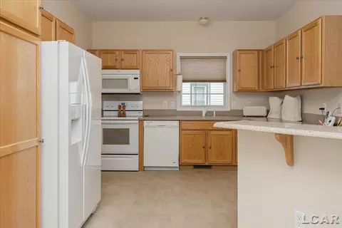 Kitchen - 959 W Maumee #B, Adrian, MI 49221 photo 1 of 3