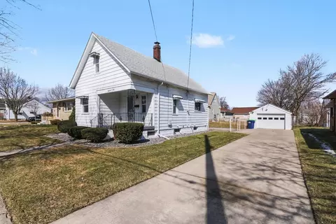 1805 Fremont, Bay City, MI 48708