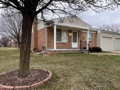 16465 Benmar, Roseville, MI 48066