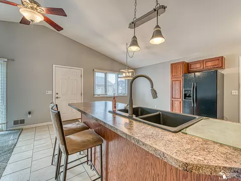921 May, Monroe, MI 48161 photo 4