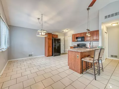 921 May, Monroe, MI 48161 photo 5