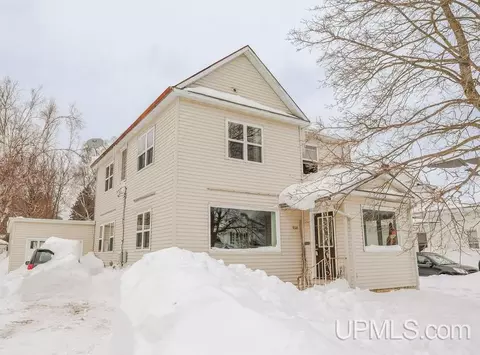 538 Oak, Manistique, MI 49854