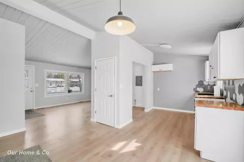 708 Nafus, Owosso, MI 48867 photo 4