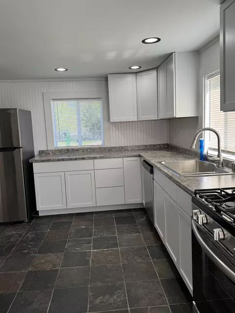 Kitchen - 1306 Garfield, Mount Morris, MI 48458 photo 4 of 5