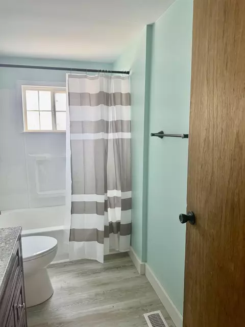 Bath - 1306 Garfield, Mount Morris, MI 48458 photo 3 of 4