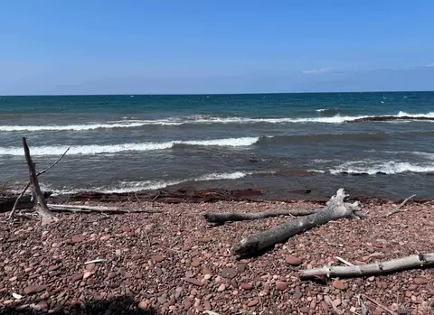 2741 Sunset Bay Bch, Allouez, MI 49805