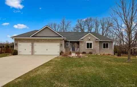 450 Pheasant Rdg, Ortonville, MI 48462