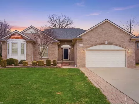 55212 Woods, Shelby Township, MI 48316