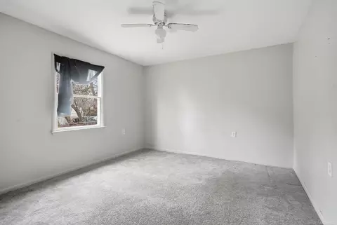 Bedroom - 925 Leland, Flint, MI 48507 photo 2 of 3