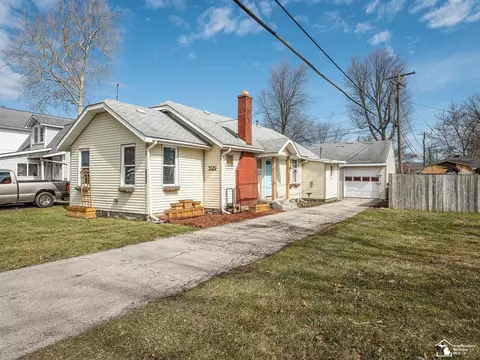 3329 Elmwood, Monroe, MI 48162