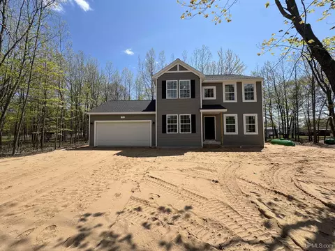 73 Royal Oak, Gladstone, MI 49837