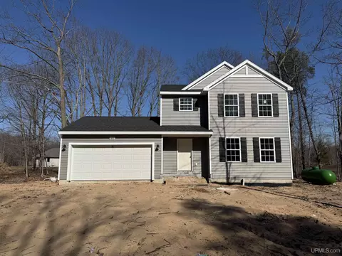 403 25th, Gladstone, MI 49837