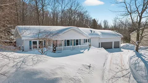 1028 Crestwood, Hancock, MI 49930