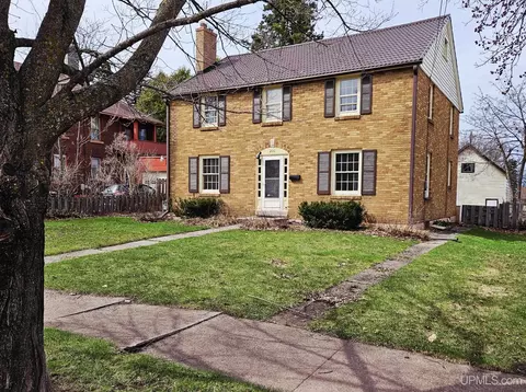 206 E Iron, Bessemer, MI 49911