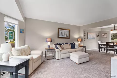 1808 Wind Dancer, Tecumseh, MI 49286 photo 2