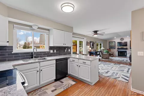 1808 Wind Dancer, Tecumseh, MI 49286 photo 9