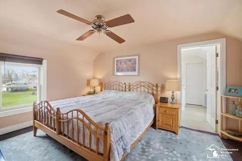 Bedroom - 924 Hawthorne, Temperance, MI 48182 photo 1 of 7