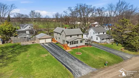 View/Area - 924 Hawthorne, Temperance, MI 48182 photo 3 of 4
