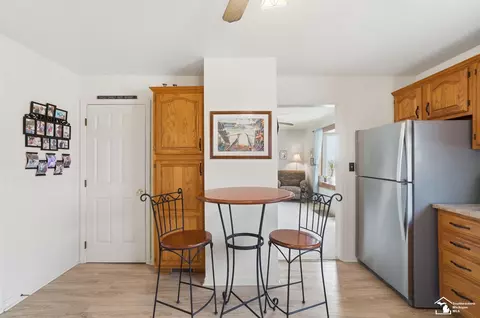 Kitchen - 924 Hawthorne, Temperance, MI 48182 photo 4 of 4