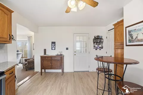 Entry Way - 924 Hawthorne, Temperance, MI 48182 photo 1 of 1