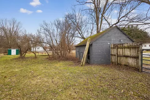 Exterior - 5322 N Elms, Flushing, MI 48433 photo 6 of 7