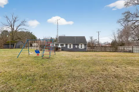 Exterior - 5322 N Elms, Flushing, MI 48433 photo 4 of 7