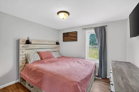 Bedroom - 5322 N Elms, Flushing, MI 48433 photo 1 of 5