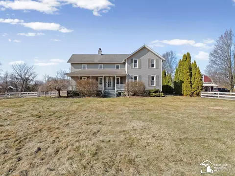 8115 Douglas, Lambertville, MI 48144
