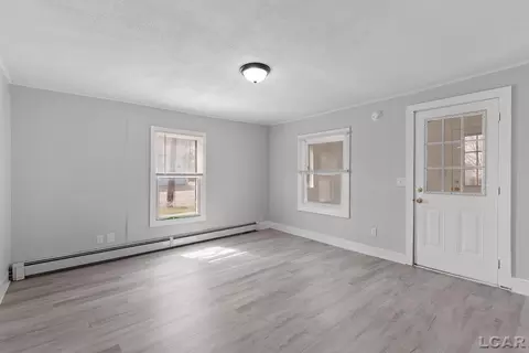 Living - 206 Ormsby, Adrian, MI 49221 photo 2 of 5