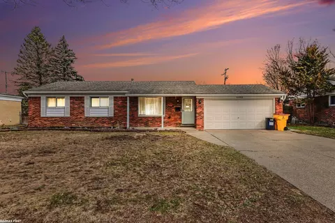 45908 Keding, Utica, MI 48317