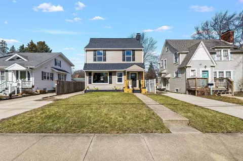 235 Lockwood, Saginaw, MI 48602