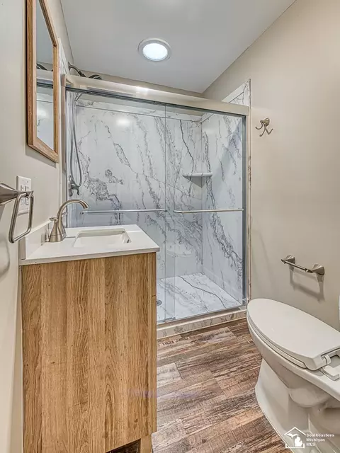 Bath - 2052 Pleasantview, Monroe, MI 48162 photo 1 of 1