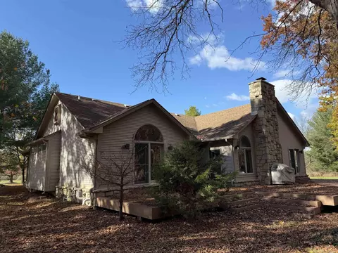 2344 Brewer, Howell, MI 48843 photo 3
