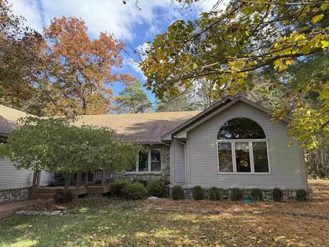 2344 Brewer, Howell, MI 48843