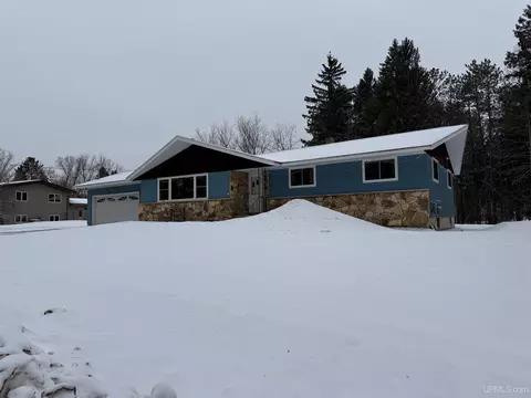 404 9th, Hurley, WI 54534