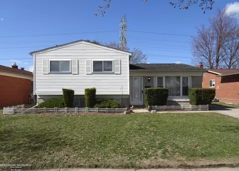 28263 Newport, Warren, MI 48088