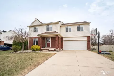 835 Golf Rdg, Dundee, MI 48131