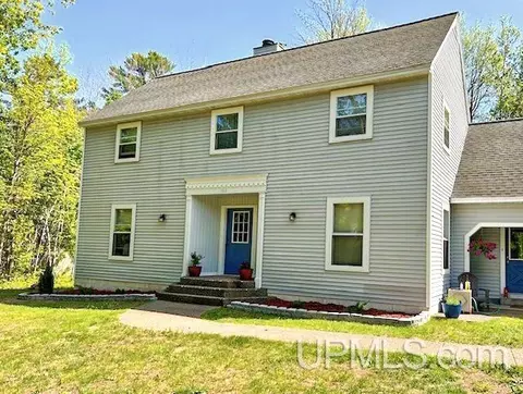 1113 12th, Houghton, MI 49931