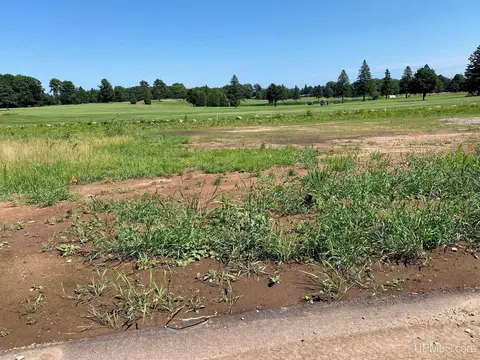 1917 Langford, Marquette, MI 49855