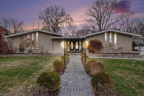 16371 Timberview, Clinton Township, MI 48036