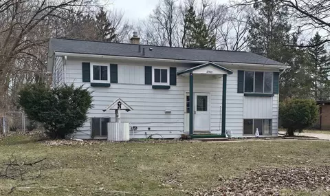 2950 Porlas, Saginaw, MI 48603