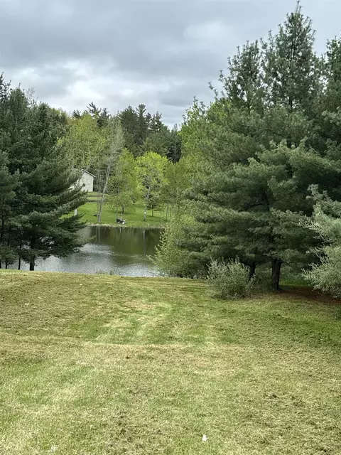 5077 Queensway, Gladwin, MI 48624 photo 3