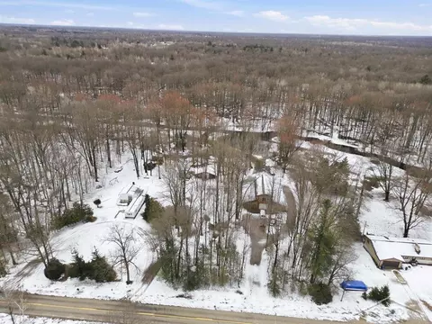 2647 W Huckleberry, Sanford, MI 48657