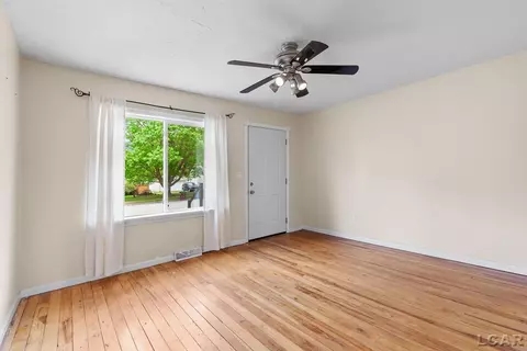 Living - 115 Bartlett, Clinton, MI 49236 photo 1 of 9