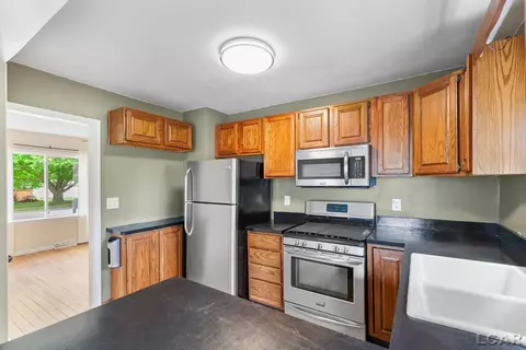 Kitchen - 115 Bartlett, Clinton, MI 49236 photo 4 of 7