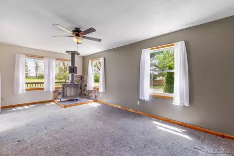 Living - 115 Bartlett, Clinton, MI 49236 photo 6 of 9